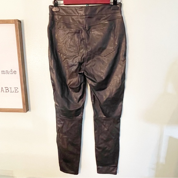 Spanx Size Medium Black Leather Like Pant Noir Skinny Pull On‎ Legging - Picture 4 of 5